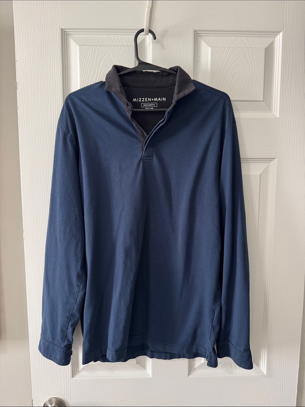 Mizzen+Main Navy and Charcoal shirt